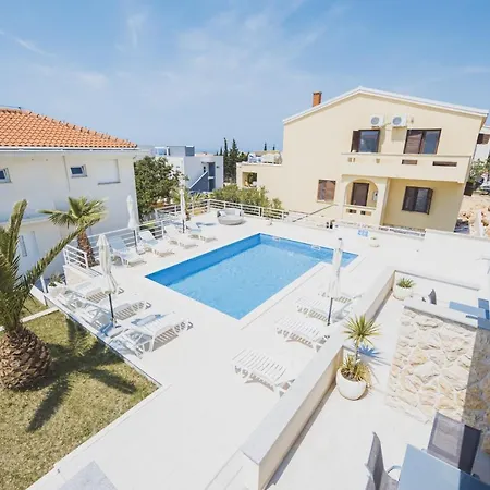 Luxury Apartments Cuba Novalja Exterior photo